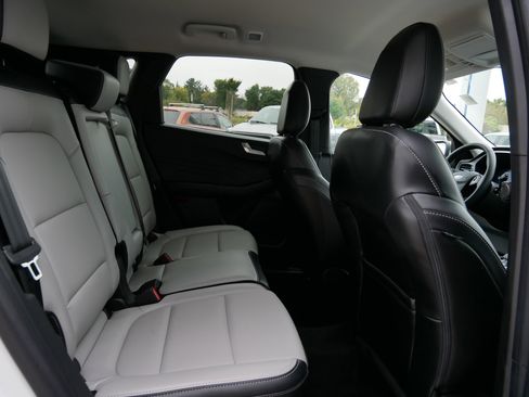 Used 2023 Ford Escape Platinum image 24