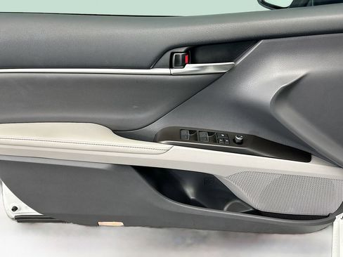 Used 2023 Toyota Camry XLE image 22