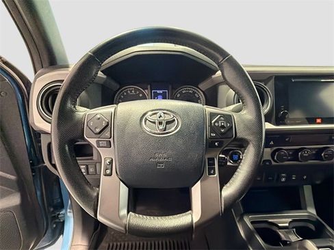 Certified 2019 Toyota Tacoma Limited image 9