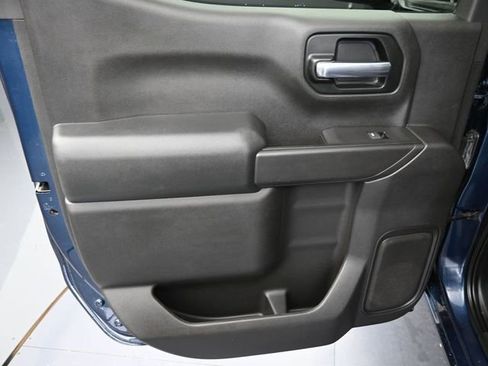 Used 2019 Chevrolet Silverado 1500 LT w/ Texas Edition image 29