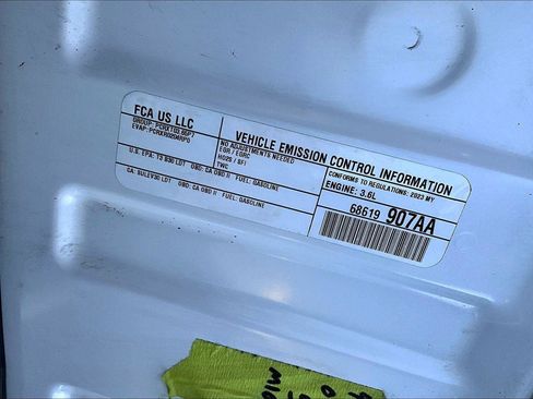 Used 2023 Jeep Grand Cherokee L Laredo image 34