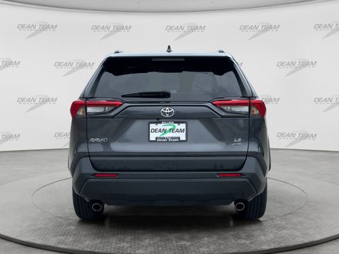 Used 2021 Toyota RAV4 LE AWD/4WD image 6