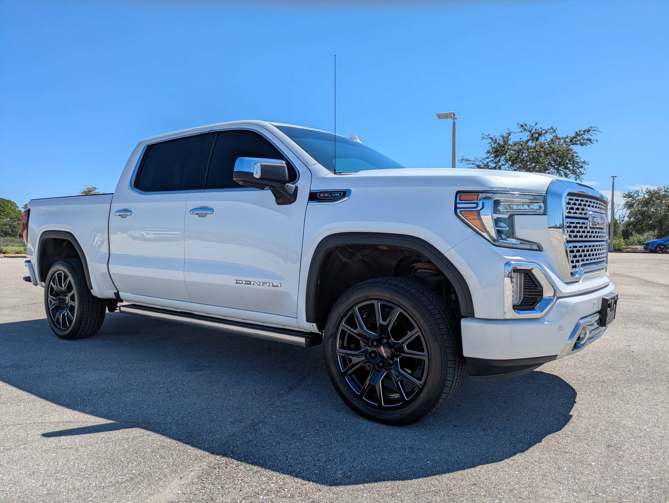 Used 2019 GMC Sierra 1500 Denali AWD/4WD image 3