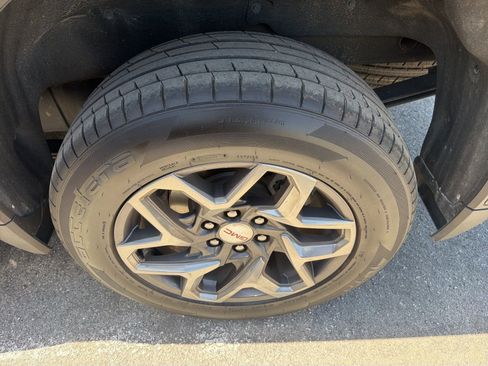 Used 2023 GMC Sierra 1500 SLT w/ SLT Premium Plus Package RWD image 9