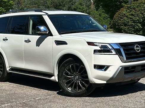 Certified 2023 Nissan Armada Platinum w/ Captain's Chairs Package AWD/4WD image 1