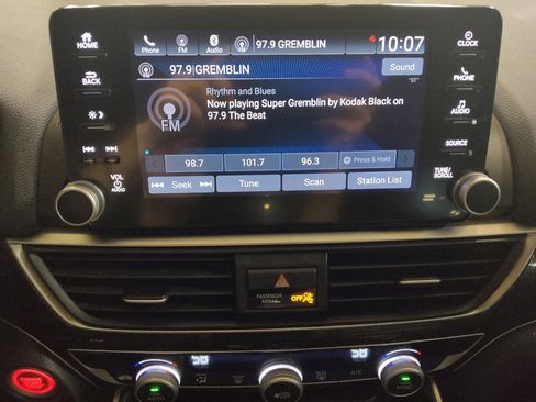 Used 2020 Honda Accord Sport image 25