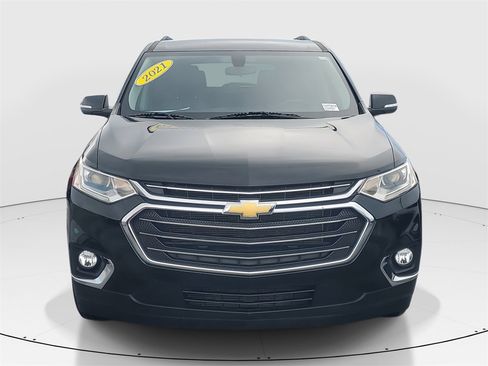 Used 2021 Chevrolet Traverse LT image 3