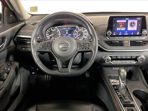 Used 2021 Nissan Altima 2.5 SR w/ SR Premium Package image 4