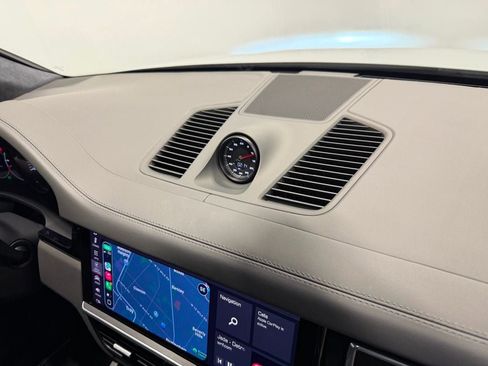 Used 2021 Porsche Cayenne GTS AWD/4WD image 34