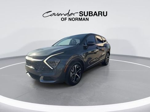 Used 2024 Kia Sportage EX image 4