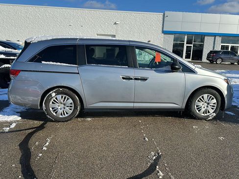 Used 2016 Honda Odyssey LX image 9