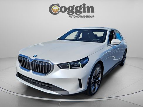 New 2026 BMW 530i w/ M Sport Package RWD image 1