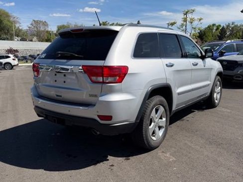 Used 2013 Jeep Grand Cherokee Limited AWD/4WD image 3