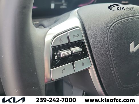 Certified 2024 Kia Telluride S FWD image 25