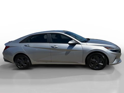 Certified 2021 Hyundai Elantra SEL FWD image 6