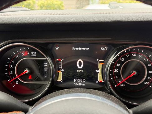 Used 2021 Jeep Wrangler Unlimited Rubicon w/ Trailer Tow Package AWD/4WD image 10