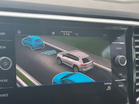 Used 2023 Volkswagen Atlas SE w/ Panoramic Sunroof Package image 17