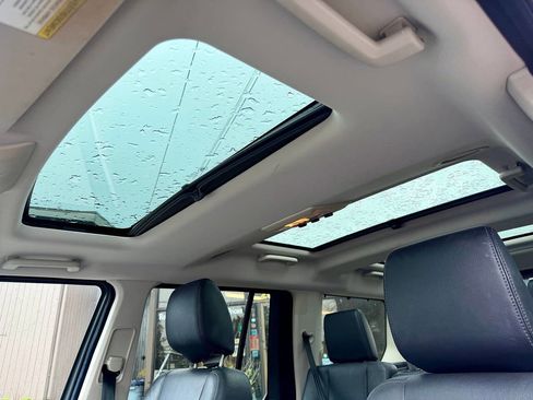 Used 2013 Land Rover LR4 HSE image 26