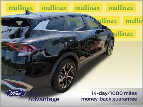 Used 2023 Kia Sportage EX FWD image 3
