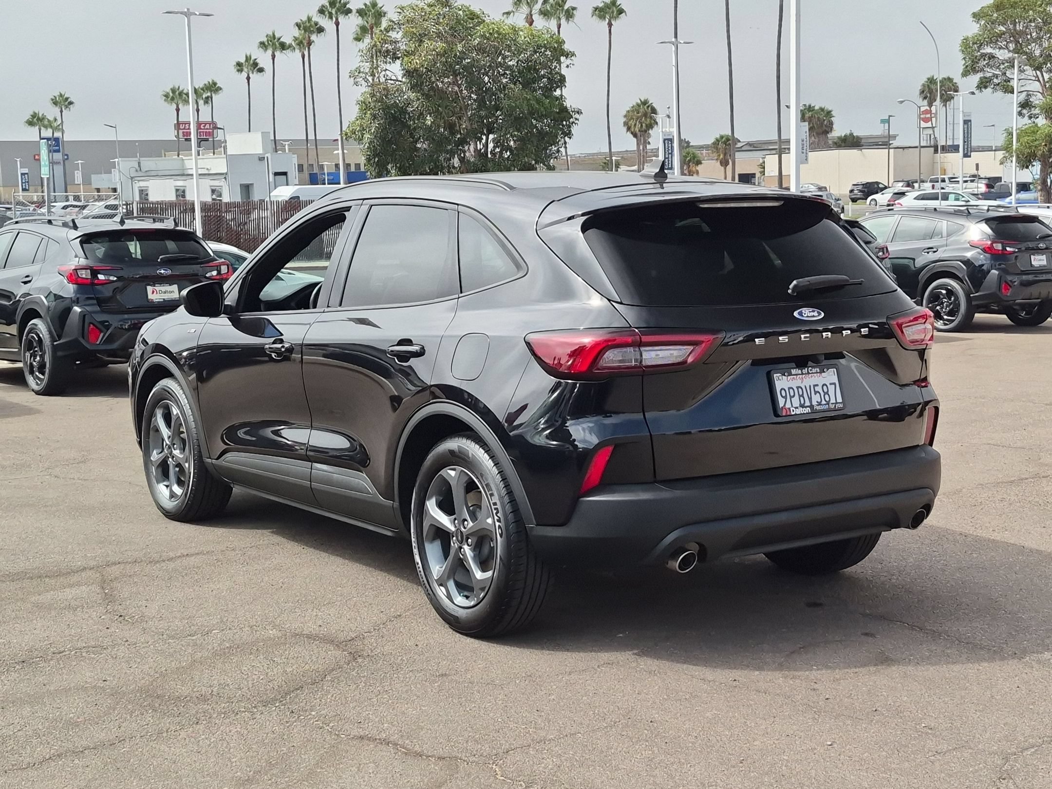 Used 2025 Ford Escape ST-Line FWD image 6