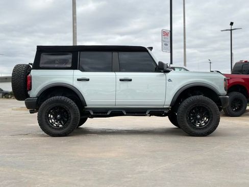 Used 2023 Ford Bronco Black Diamond image 6