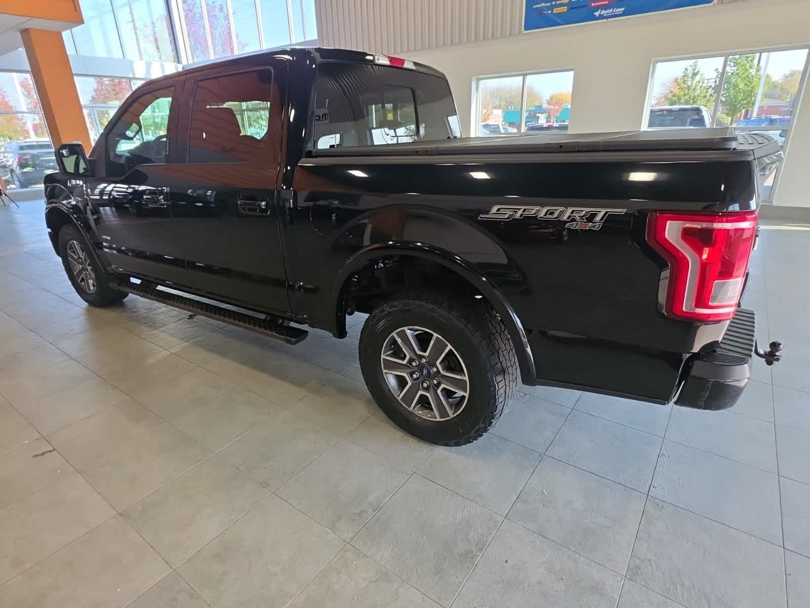 Used 2017 Ford F150 XLT w/ Equipment Group 302A Luxury AWD/4WD image 10
