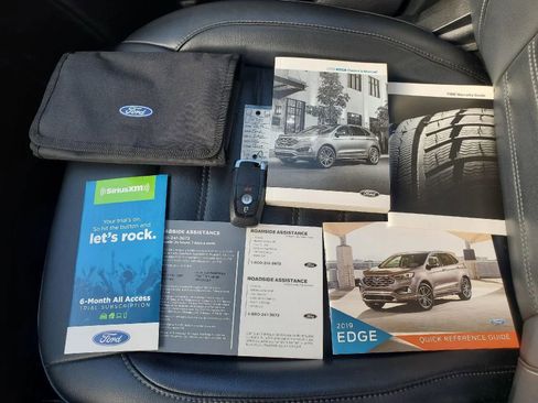 Used 2019 Ford Edge SEL w/ Equipment Group 201A image 21