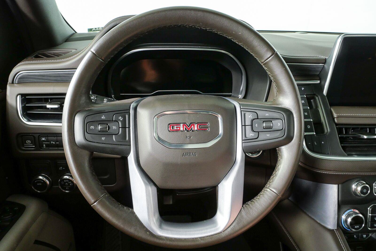 Used 2022 GMC Yukon SLT RWD image 11