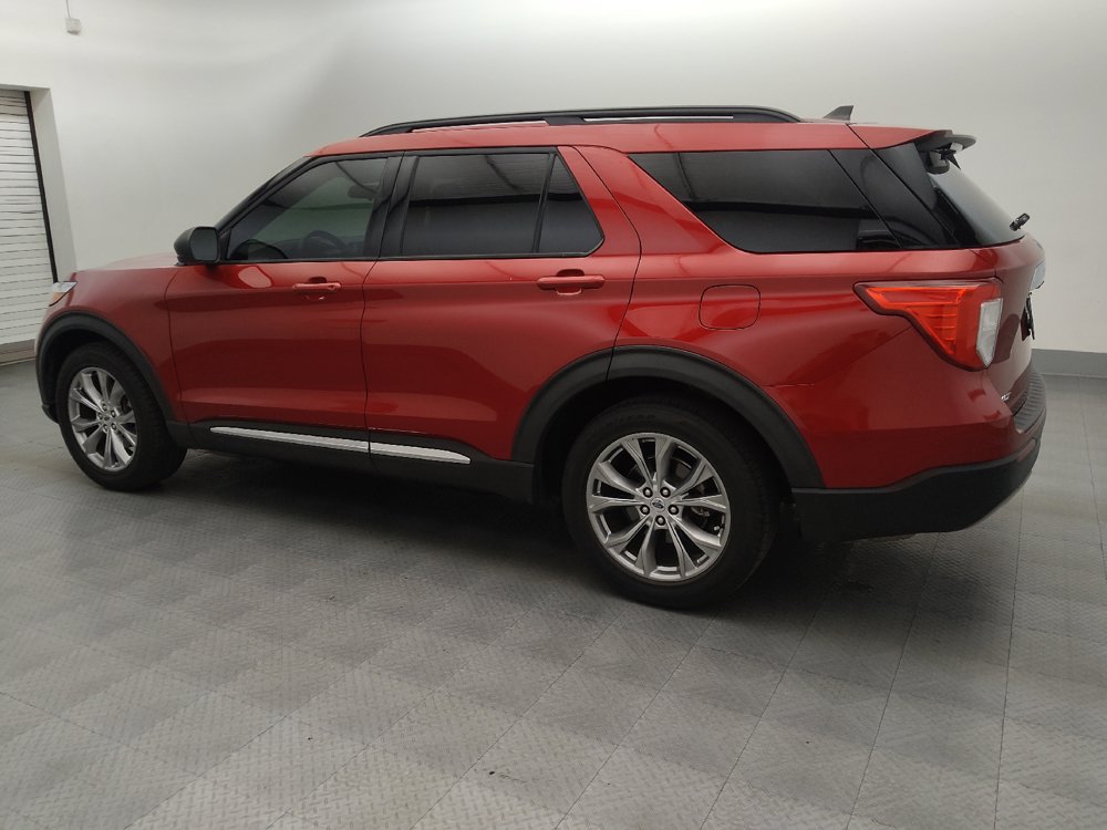 Used 2022 Ford Explorer XLT w/ Equipment Group 202A RWD image 3