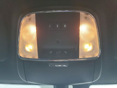 Used 2019 Jeep Grand Cherokee Limited w/ Trailer Tow Group IV image 28