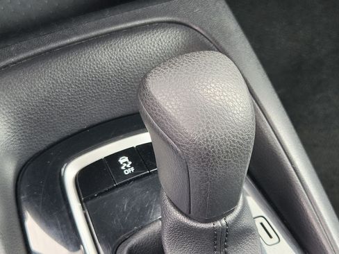 Used 2025 Toyota Corolla LE FWD image 21