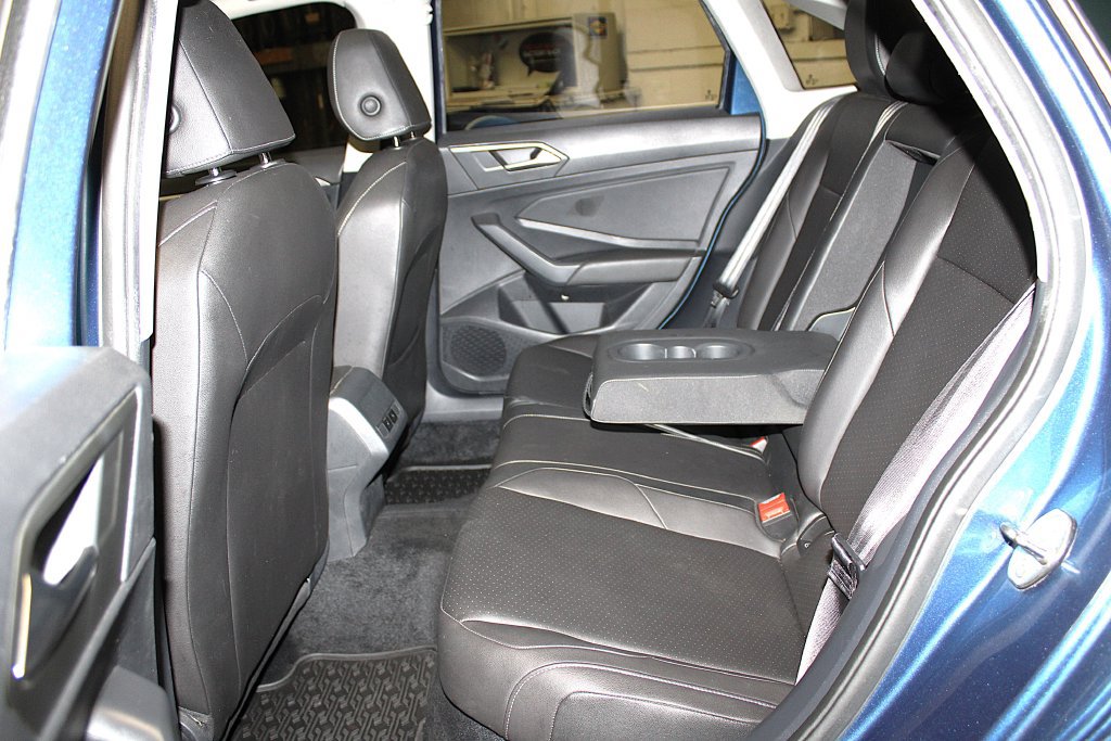 Used 2020 Volkswagen Jetta SE w/ SE Cold Weather Package FWD image 28
