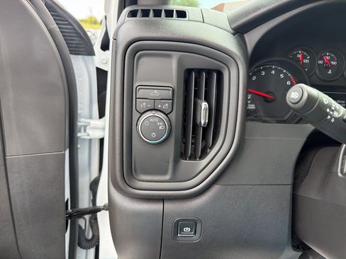 Used 2025 Chevrolet Silverado 1500 W/T RWD image 18