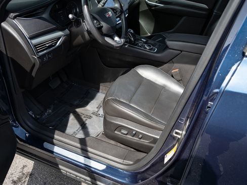 Used 2019 Cadillac XT4 Premium Luxury FWD image 17