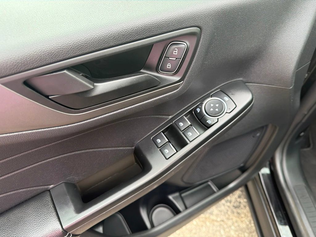 Used 2025 Ford Escape Active FWD image 11