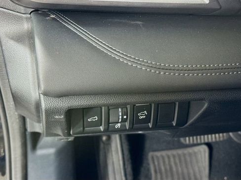 Used 2022 Subaru Outback Limited image 12