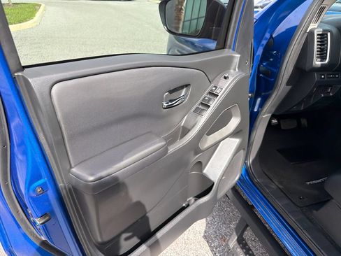 Certified 2024 Nissan Frontier SV w/ SV Convenience Package RWD image 12