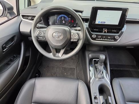 Used 2026 Toyota Corolla LE FWD image 13