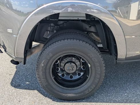 Used 2025 RAM 3500 Limited AWD/4WD image 11