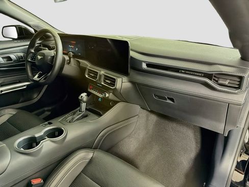 Used 2024 Ford Mustang Premium RWD image 31