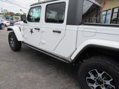 Used 2020 Jeep Gladiator Overland AWD/4WD image 12