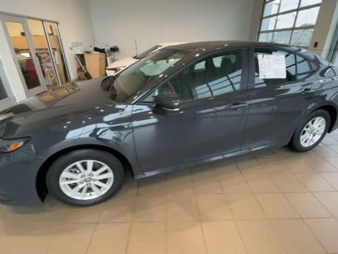 Used 2025 Toyota Camry LE FWD image 6