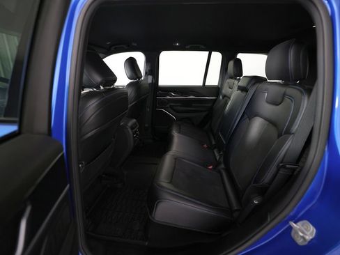 Used 2022 Jeep Grand Cherokee Trailhawk w/ Advanced Protech Group II AWD/4WD image 13