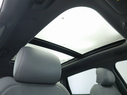 Used 2022 Lincoln Nautilus Reserve w/ Equipment Group 202A image 19