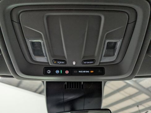 Used 2022 Chevrolet Silverado 1500 LT image 26