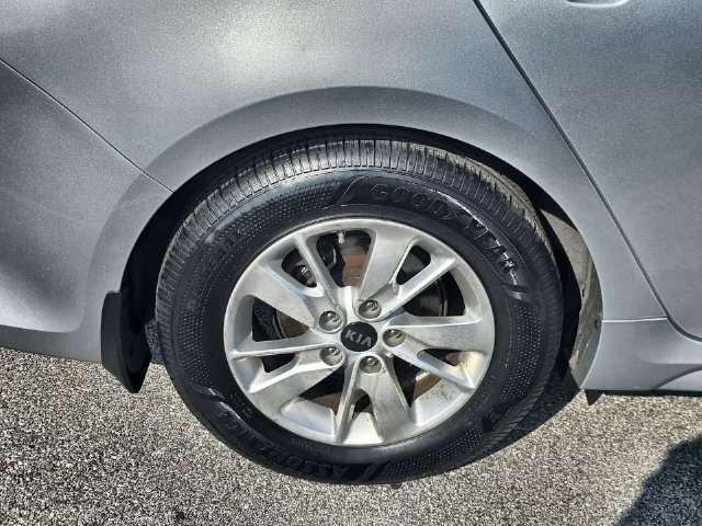 Used 2018 Kia Optima LX FWD image 31
