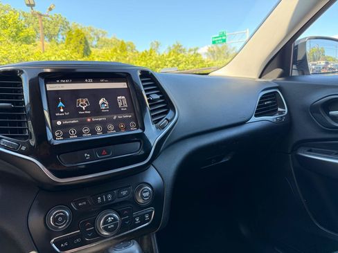 Used 2019 Jeep Cherokee Limited w/ Trailer Tow Group AWD/4WD image 21