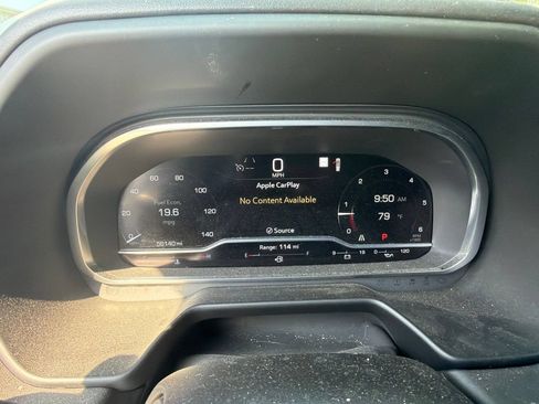 Used 2022 GMC Yukon XL SLT w/ SLT Luxury Package RWD image 21