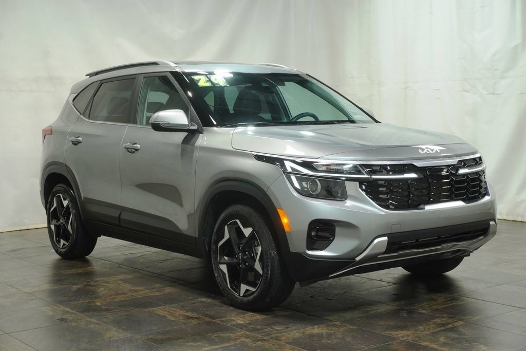 Used 2024 Kia Seltos EX AWD/4WD image 1