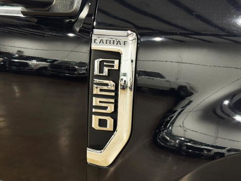 Used 2018 Ford F250 Lariat w/ FX4 Off-Road Package image 31